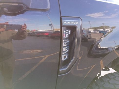 Used 2017 Ford F250 Platinum w/ FX4 Off-Road Package image 10