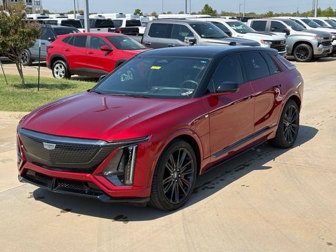 Certified 2026 Cadillac Lyriq V w/ LPO, Floor Liner Package AWD/4WD image 11