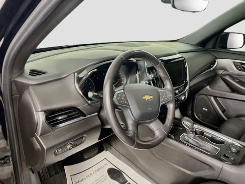 Certified 2022 Chevrolet Traverse LT w/ LT Premium Package AWD/4WD image 8
