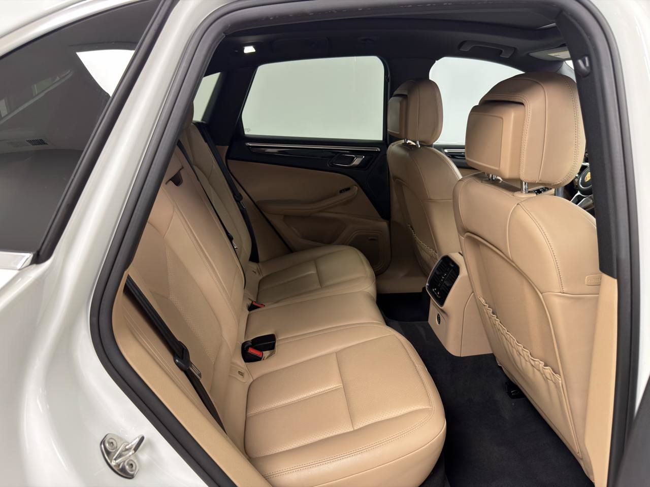 Used 2019 Porsche Macan S w/ Premium Package Plus AWD/4WD image 28