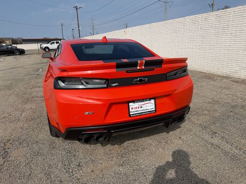 Used 2018 Chevrolet Camaro SS w/ Hot Wheels Edition image 5