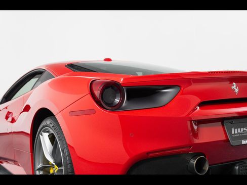 Used 2017 Ferrari 488 GTB RWD image 58