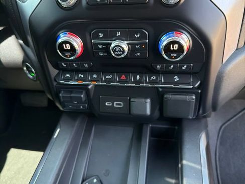 Used 2020 GMC Sierra 1500 SLT w/ SLT Premium Plus Package AWD/4WD image 21