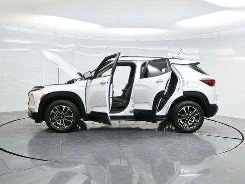New 2025 Chevrolet TrailBlazer LT w/ Convenience Package FWD image 55