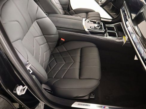 New 2025 BMW 760i xDrive image 14