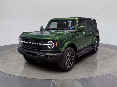 Certified 2025 Ford Bronco Outer Banks AWD/4WD image 1