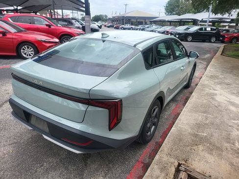 Used 2025 Kia K4 FWD image 8