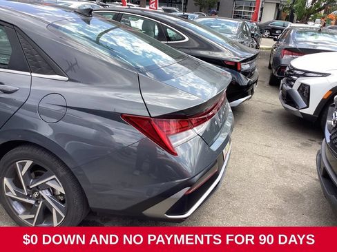 Used 2025 Hyundai Elantra Limited FWD image 6