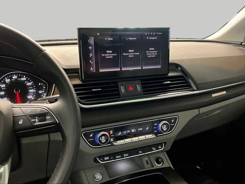 Used 2023 Audi Q5 2.0T Premium w/ Convenience Package AWD/4WD image 7