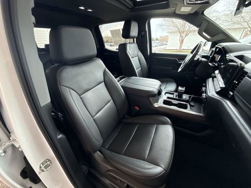 Certified 2023 GMC Sierra 1500 SLT w/ SLT Convenience Package image 28