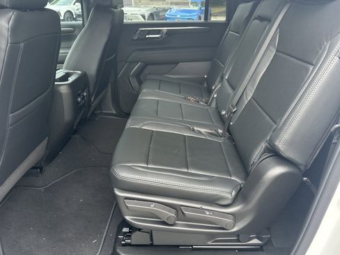 New 2026 Chevrolet Suburban LS RWD image 21