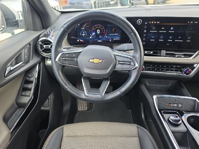 Used 2026 Chevrolet Equinox LT w/ Convenience Package II FWD image 10