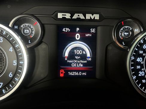 Used 2024 RAM 2500 Big Horn w/ Bed Utility Group image 17