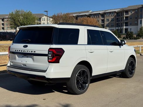 Used 2024 Ford Expedition Limited RWD image 4