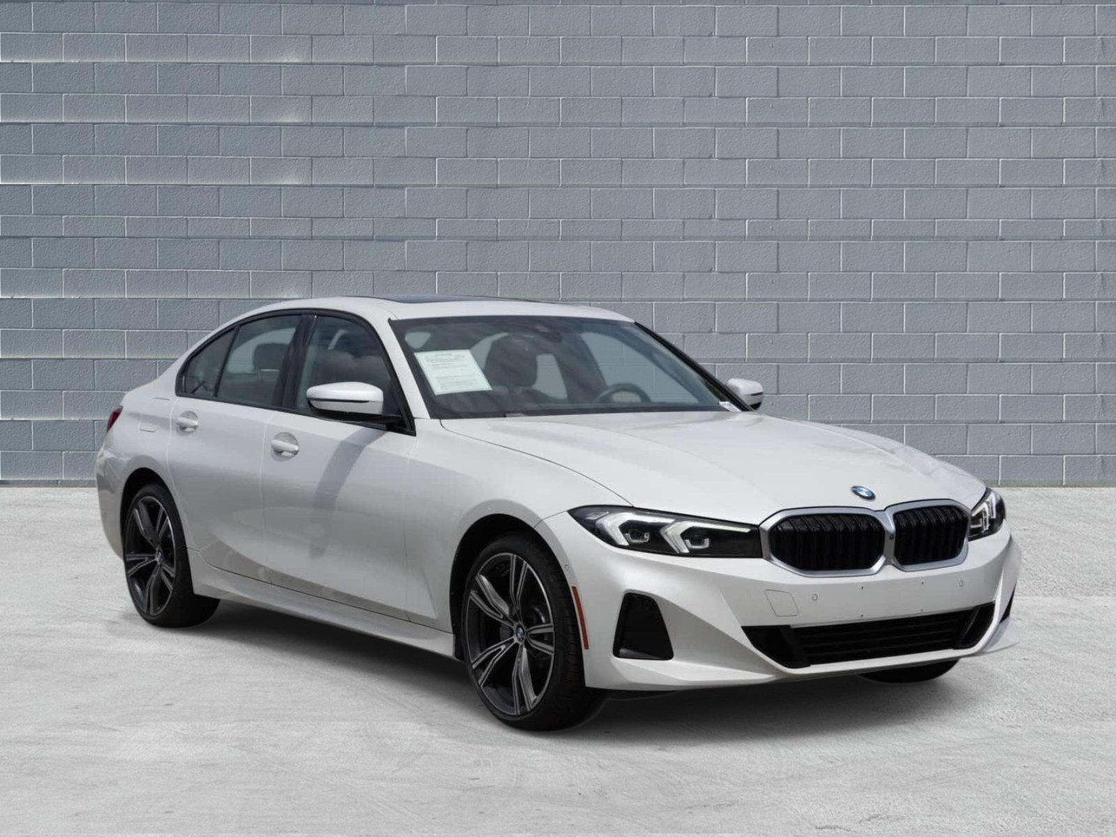 Used 2023 BMW 330i xDrive Sedan w/ Premium Package AWD/4WD image 1