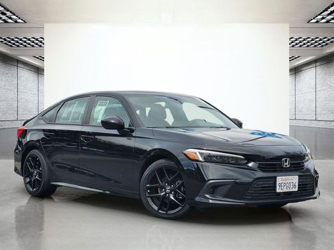 Used 2023 Honda Civic Sport image 2