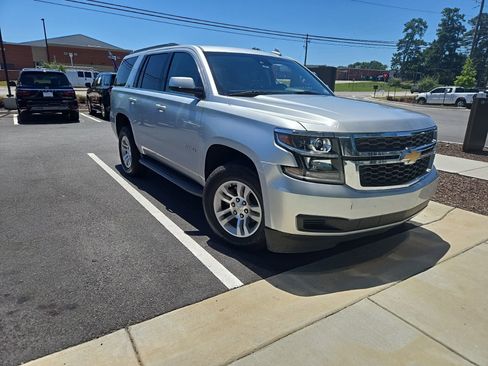 Used 2017 Chevrolet Tahoe LT RWD image 3
