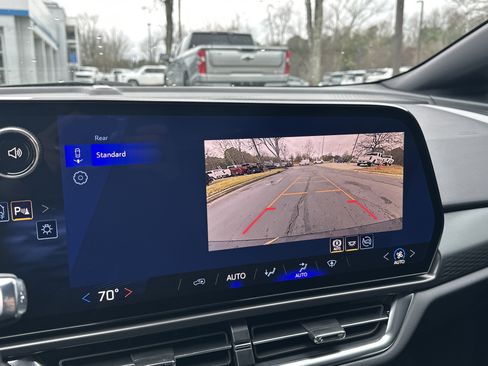 New 2026 Chevrolet Equinox EV LT image 29