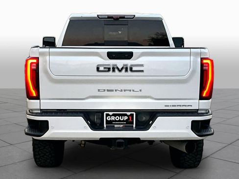 Used 2024 GMC Sierra 2500 Denali Ultimate AWD/4WD image 5