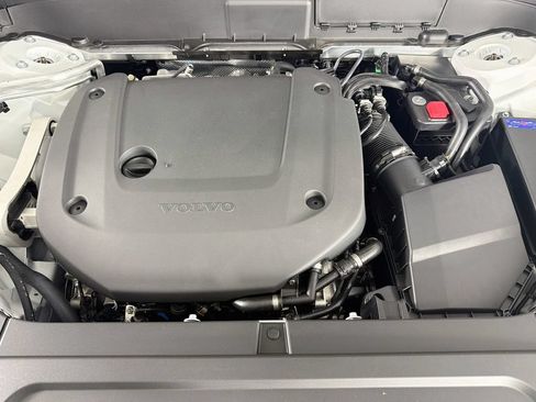 New 2026 Volvo XC90 B6 Plus w/ Protection Package Premier AWD/4WD image 32