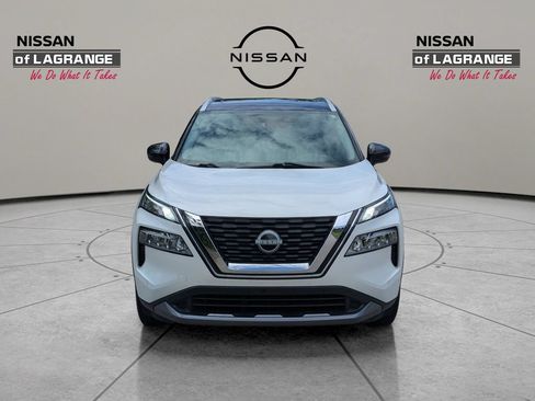 Used 2023 Nissan Rogue SL w/ SL Premium Package FWD image 2