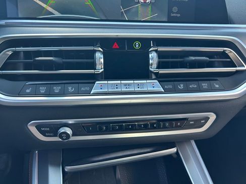 Used 2022 BMW X5 xDrive40i w/ Premium Package image 14