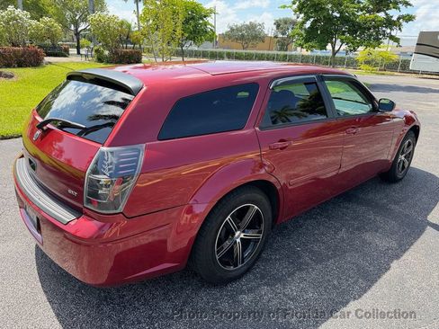 Used 2005 Dodge Magnum SE RWD image 4