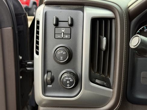 Used 2017 GMC Sierra 2500 SLT w/ Duramax Plus Package image 20