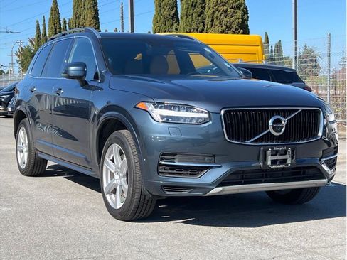 Used 2019 Volvo XC90 T8 Momentum w/ Advanced Package image 3