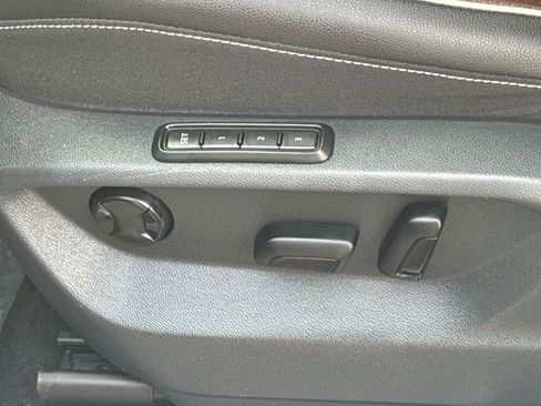 Used 2022 Volkswagen Tiguan SEL R-Line image 52