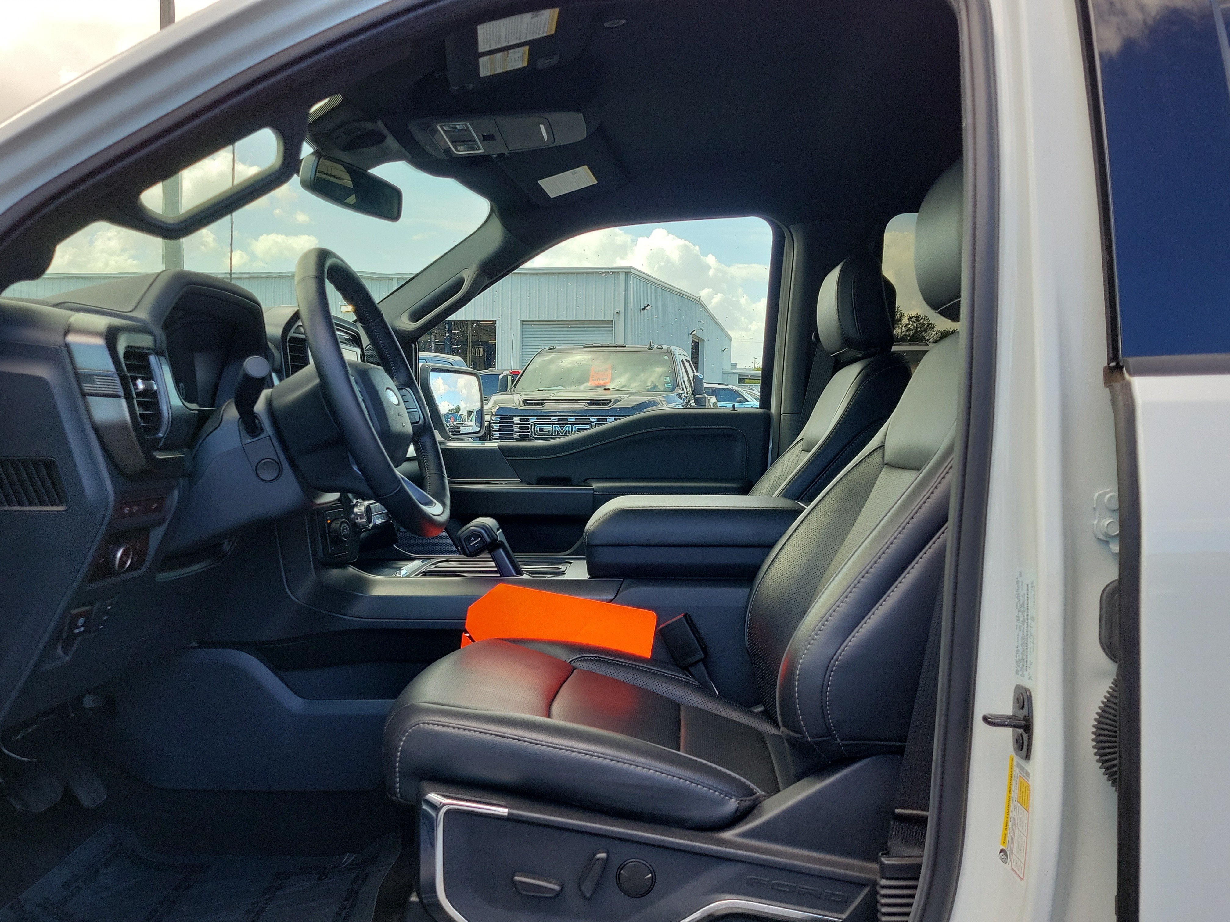 Used 2024 Ford F150 Lariat AWD/4WD image 19