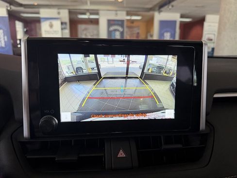 Used 2025 Toyota RAV4 XLE AWD/4WD image 36