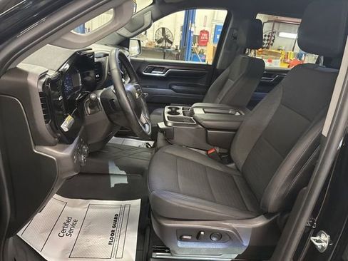 Used 2024 Chevrolet Silverado 1500 LT AWD/4WD image 11