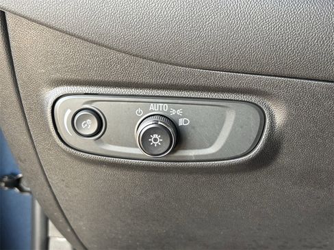 Certified 2024 Chevrolet Equinox LT w/ LPO, Floor Liner Package image 19