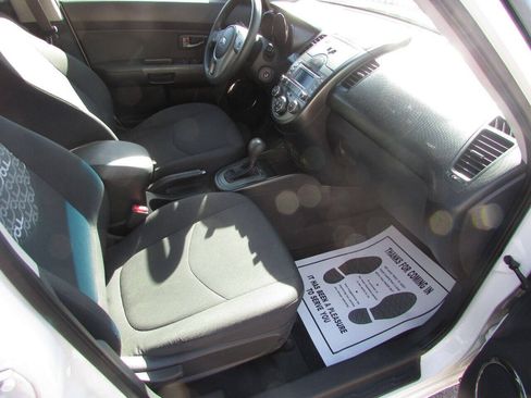 Used 2011 Kia Soul + w/ Audio Pkg FWD image 34