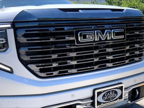 Used 2023 GMC Sierra 1500 Denali Ultimate AWD/4WD image 30