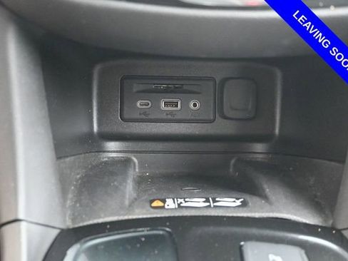 Used 2022 Chevrolet Equinox Premier FWD image 22
