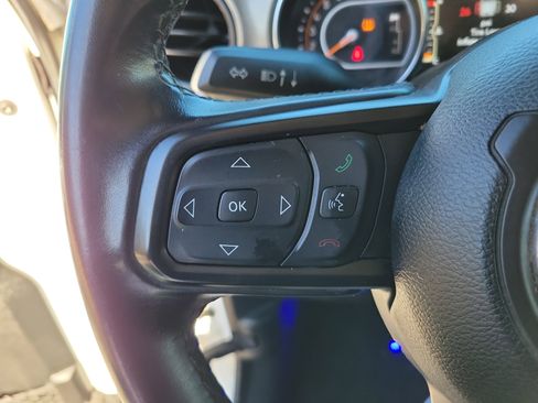 Used 2021 Jeep Gladiator Willys image 15