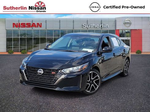 Certified 2025 Nissan Sentra SR FWD image 1