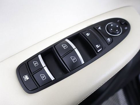 Used 2022 INFINITI QX50 Essential image 43