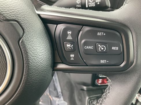 Used 2026 Jeep Gladiator Rubicon AWD/4WD image 31