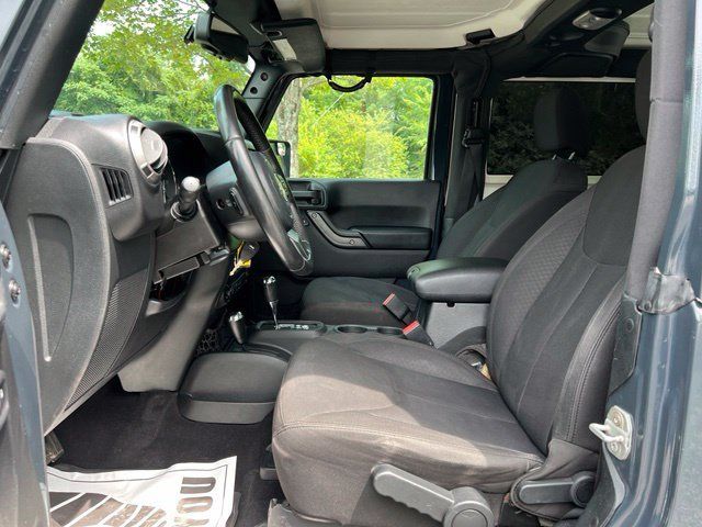 Used 2016 Jeep Wrangler Sport AWD/4WD image 8