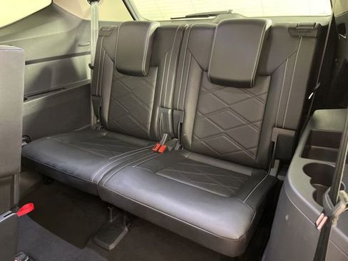 Used 2025 Volkswagen Atlas SE image 45