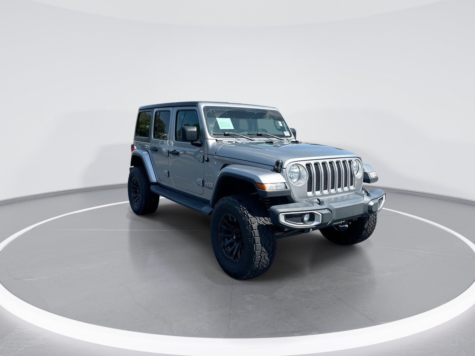 Used 2018 Jeep Wrangler Unlimited Sahara AWD/4WD image 2