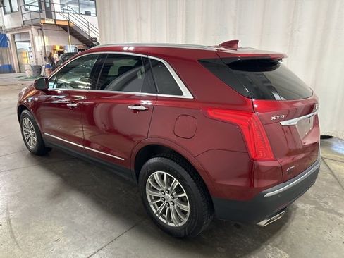 Used 2018 Cadillac XT5 Luxury w/ Driver Awareness Package image 6