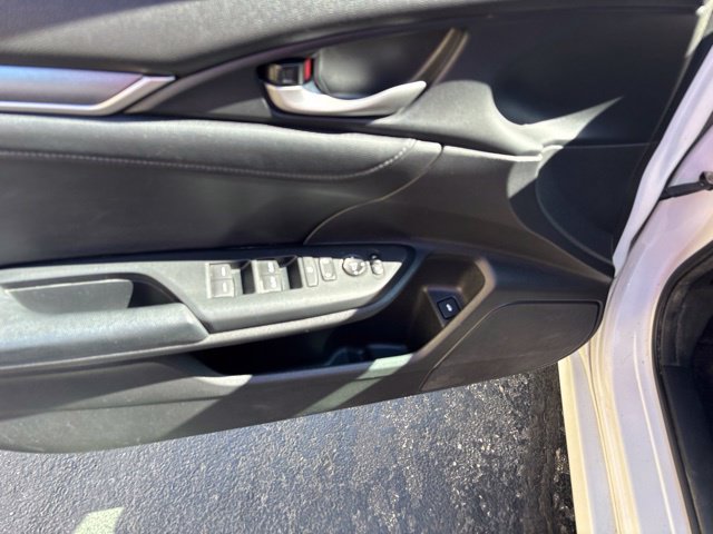 Used 2016 Honda Civic Touring image 9