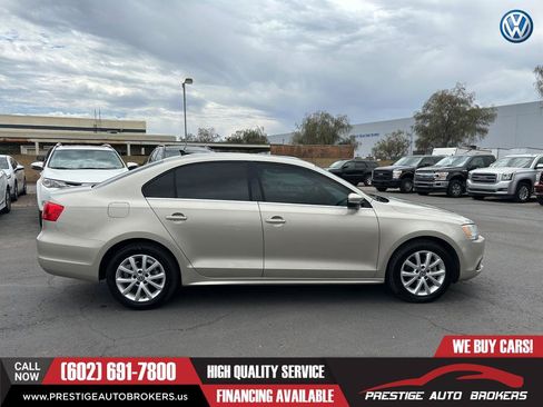 Used 2013 Volkswagen Jetta SE FWD image 5
