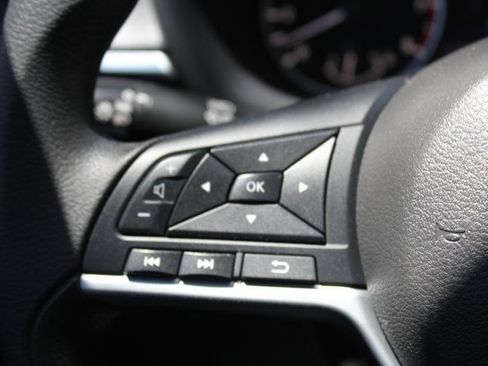 Used 2022 Nissan Altima 2.5 SV FWD image 24