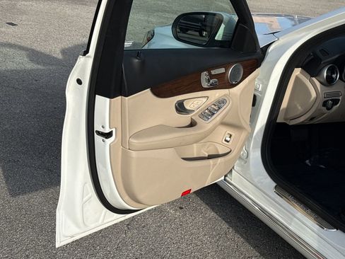 Used 2021 Mercedes-Benz C 300 Sedan image 13