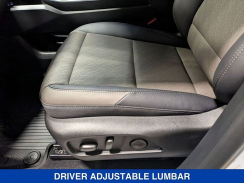 New 2026 Chevrolet Equinox LT w/ Convenience Package II image 17